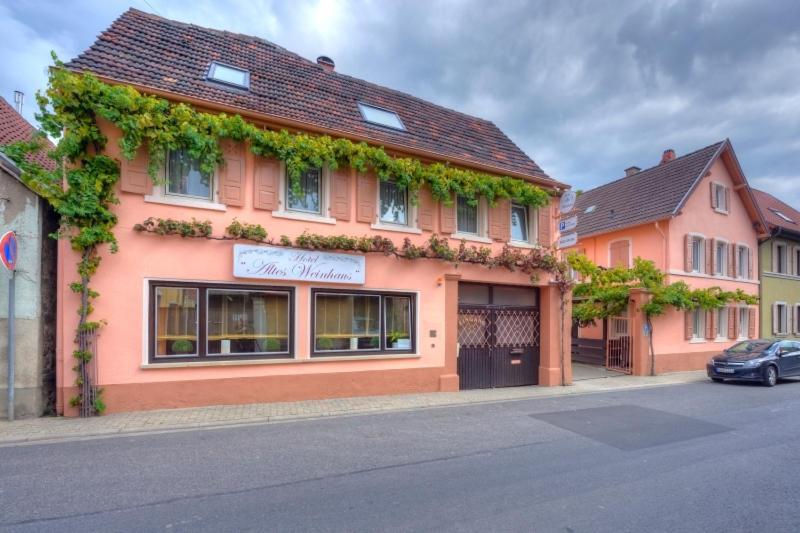 Hotel Altes Weinhaus 3*